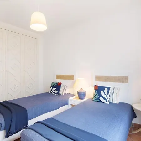 Prainha Paradise - Silhueta Citadina
