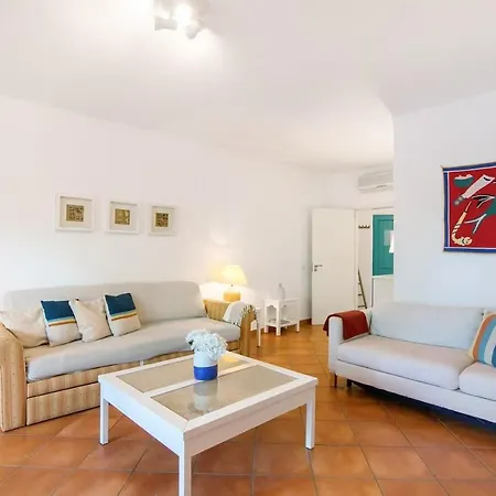 Prainha Paradise - Silhueta Citadina Alvor