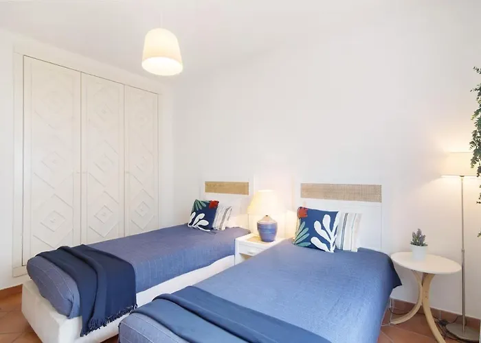 Prainha Paradise - Silhueta Citadina